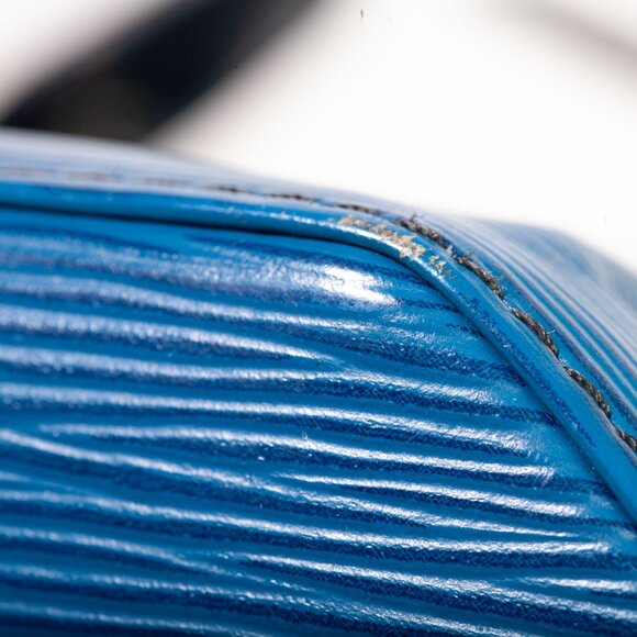 Authentic Louis Vuitton Black and Blue Epi Sac d'Epaule Bag - Picture 12 of 15